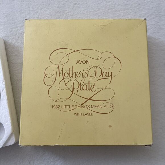 VINTAGE AVON 1982 Mother’s Day‎ Mini Collectible Plate"Little Things Mean A Lot" - Picture 8 of 9